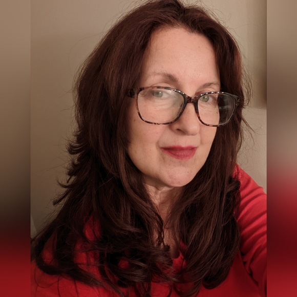 Meet your Posher, Camille - Picture 3 of 3